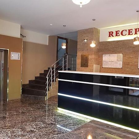 Hotel Uranus Bukarest Exterior foto